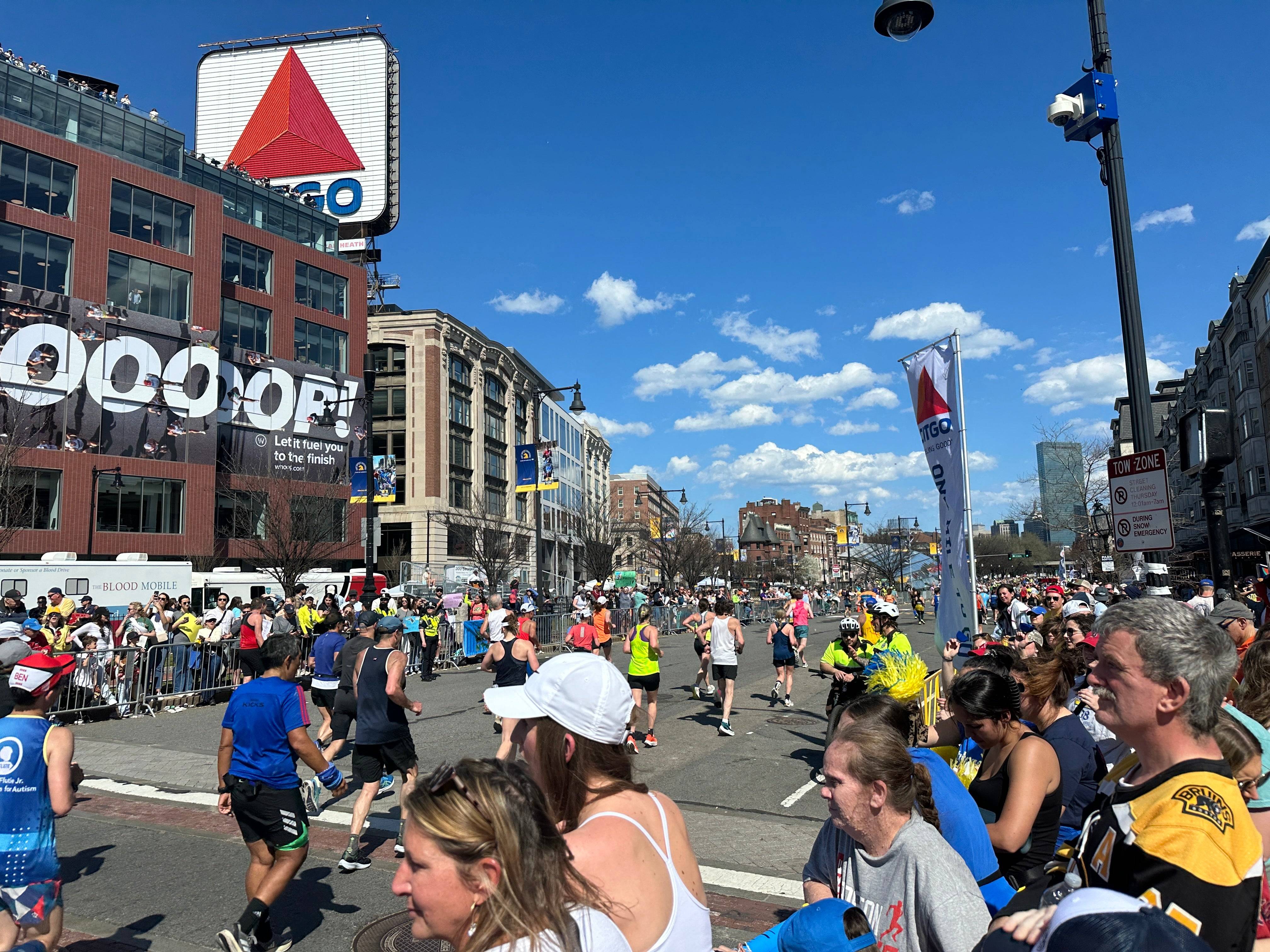 Boston_Marathon_Mile_25_Kenmore